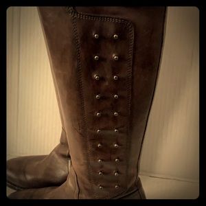 Vinice Camuto boots gray and brown size 36